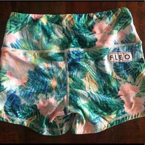 FLEO shorts, size small, Hibiscus PHR